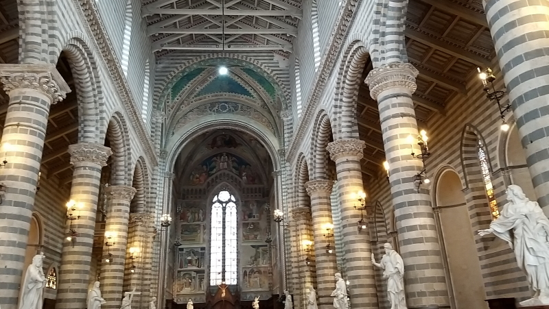 Duomo di Orvieto, interno