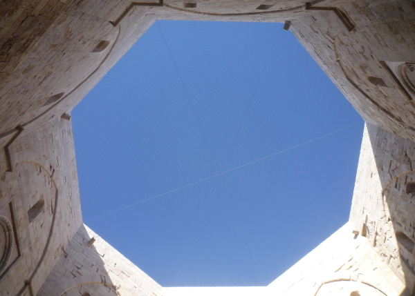 casteldelmonte_cielo