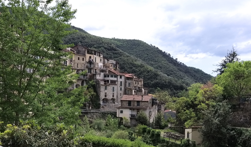 rocchetta nervina dall'alto